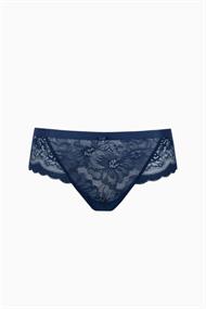 Lisca Evelyn brazilian string