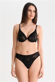 Lisca Robin brazilian string